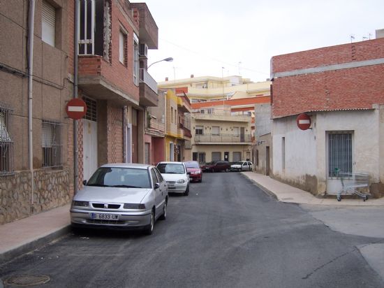 FINALIZAN LAS OBRAS DE INSTALACIÓN DEL COLECTOR DE PLUVIALES Y SUSTITUCIÓN EN LA RED DE SANEAMIENTO, AGUA POTABLE Y ARREGLO DE ACERAS EN LAS CALLES BARBADOS Y EL SALVADOR (2008), Foto 5