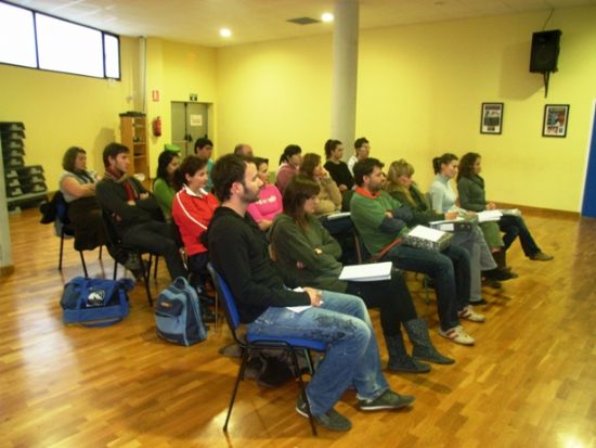EL SEMINARIO DE “LOS CUATRO ESTILOS DE NATACIÓN”, ORGANIZADO POR LA CONCEJALÍA DE DEPORTES DURANTE ESTE FIN DE SEMANA, HA CONTADO CON UNA VEINTENA DE ALUMNOS PROCEDENTES DE ALHAMA, LIBRILLA Y TOTANA (2008), Foto 2
