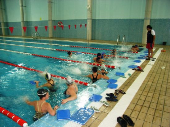 EL SEMINARIO DE “LOS CUATRO ESTILOS DE NATACIÓN”, ORGANIZADO POR LA CONCEJALÍA DE DEPORTES DURANTE ESTE FIN DE SEMANA, HA CONTADO CON UNA VEINTENA DE ALUMNOS PROCEDENTES DE ALHAMA, LIBRILLA Y TOTANA (2008), Foto 5