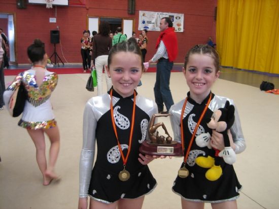 LAS ALUMNAS DE LA ESCUELA DEPORTIVA MUNICIPAL DE GIMNASIA RÍTMICA DE TOTANA CONSIGUEN EL TERCER PUESTO EN LA COMPETICIÓN REGIONAL DE CEHEGÍN (2008), Foto 2
