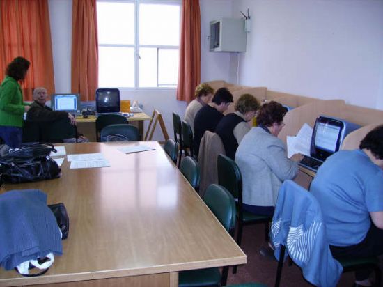 SE INCREMENTAN LAS PLAZAS DEL CURSO DE INFORMÁTICA IMPARTIDO EN EL CENTRO MUNICIPAL DE PERSONAS MAYORES, Foto 2
