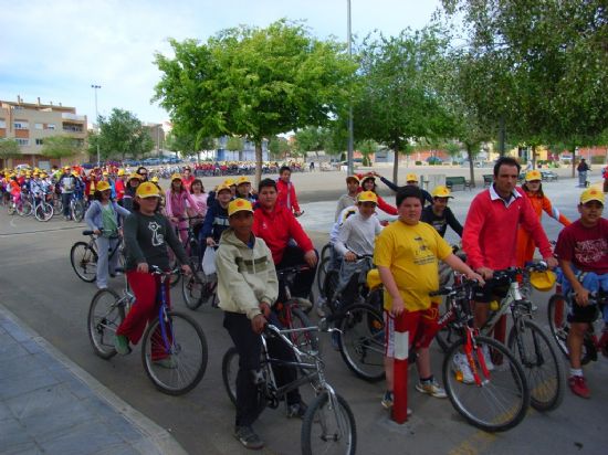 MÁS DE 1.500 ESCOLARES CON EDADES COMPRENDIDAS ENTRE LOS 10 Y 14 AÑOS PARTICIPAN EN LAS ACTIVIDADES ENMARCADAS EN “LA III SEMANA DE LA SALUD Y LA ACTIVIDAD FÍSICA”, ORGANIZADAS POR LA CONCEJALIA DE DEPORTES Y LOS CENTROS DE ENSEÑANZA, Foto 8