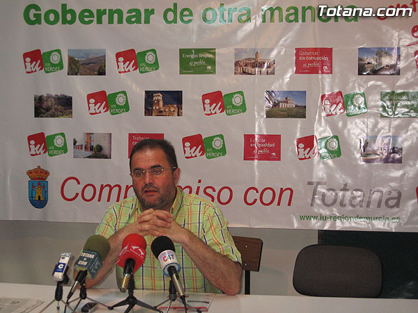 IU + LOS VERDES OFRECIO UNA RUEDA DE PRENSA PARA HACER BALANCE DE LA CAMPAÑA Y DE VARIOS TEMAS DE ACTUALIDAD, Foto 1