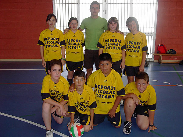 EL COLEGIO SANTIAGO PARTICIPÓ EN LA CONCENTRACIÓN REGIONAL DE VOLEIBOL ALEVÍN DE DEPORTE ESCOLAR, QUE TUVO LUGAR EN CEHEGIN, ORGANIZADA POR LA FEDERACIÓN DE VOLEIBOL Y LAS CONCEJALIAS DE DEPORTES DE LA REGION DE MURCIA, Foto 1