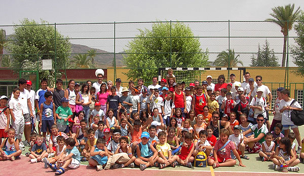 LA CONCEJALÍA DE DEPORTES PONE MARCHA LA ESCUELA DE VERANO EN EL POLIDEPORTIVO 6 DE DICIEMBRE  , Foto 2
