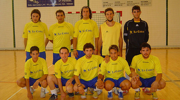DIECIOCHO EQUIPOS PARTICIPAN EN LAS 24 HORAS DE FÚTBOL-SALA CIUDAD DE TOTANA, QUE GANA CAFETERÍA PUB ECLIPSE  , Foto 2