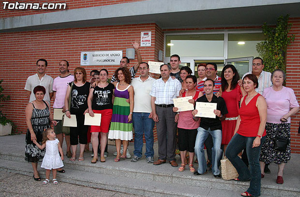EL SERVICIO DE APOYO PSICOSOCIAL SE DESPIDE DE SUS ALUMNOS DURANTE LOS MESES DE VERANO CON LA ENTREGA DE DIPLOMAS A SUS USUARIOS, Foto 1