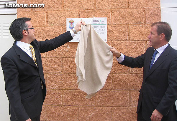 ALCALDE Y CONCEJAL DE INDUSTRIA INAUGURAN SISTEMA DE IMPULSIÓN DE LAS AGUAS RESIDUALES DEL POLÍGONO INDUSTRIAL “EL SALADAR” A LA ESTACIÓN DEPURADORA DE TOTANA, Foto 1