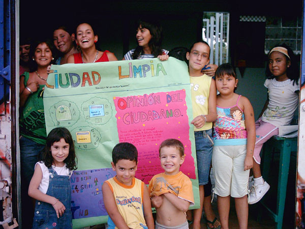 CRUZ ROJA JUVENTUD Y EL COLECTIVO EL CANDIL “UNIDOS POR EL MEDIO AMBIENTE”, EN TOTANA, Foto 1