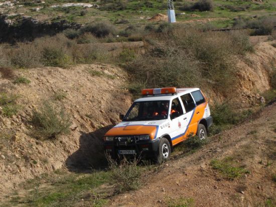 VOLUNTARIOS DE PROTECCIÓN CIVIL EN TOTANA PARTICIPAN EN UN CURSO BÁSICO SOBRE LA CONDUCCIÓN ESPECIALIZADA DE VEHÍCULOS TODOTERRENO, Foto 1