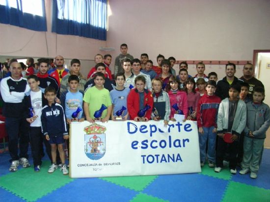 CERCA DE 60 ESCOLARES PARTICIPAN EN EL TORNEO DE TENIS DE MESA ORGANIZADO POR LA CONCEJALÍA DE DEPORTES, Foto 1