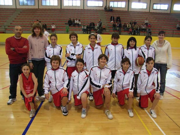 LA PEÑA BARCELONISTA DE TOTANA FELICITA AL EQUIPO BALONCESTO FEMENINO QUE ACTUALMENTE ESPONSORIZA, Foto 1