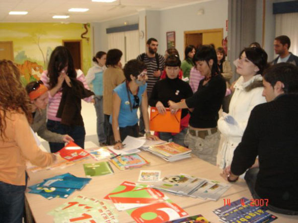 UNA TREINTENA DE COLABORADORES PARTICIPA EN EL ENCUENTRO DE FORMACIÓN ORGANIZADO POR EL COLECTIVO EL CANDIL, Foto 3