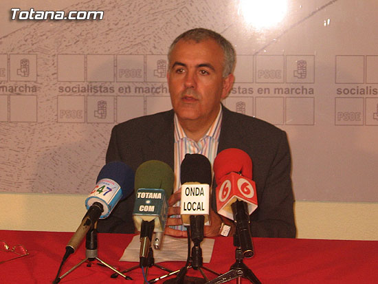 EL PSOE INFORMA QUE EL CONCURSO PARA ADJUDICAR EL SERVICIO DE RECOGIDA DE BASURA Y LIMPIEZA VIARIA ESTA SUSPENDIDO, Foto 2