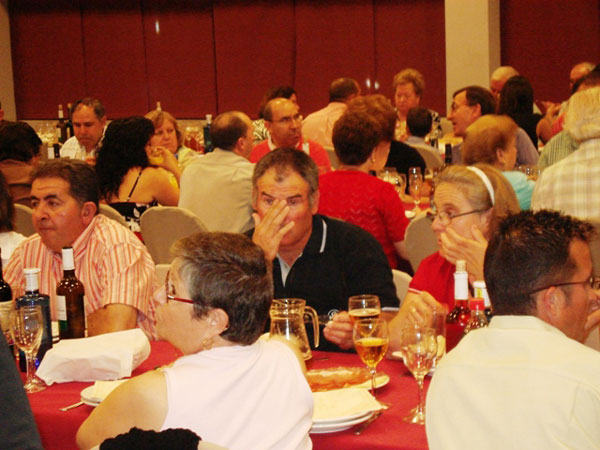 150 PERSONAS ASISTEN A UNA CENA PARA RECAUDAR FONDOS DE LA CAMPAÑA DE IU + LOS VERDES EN TOTANA, Foto 2