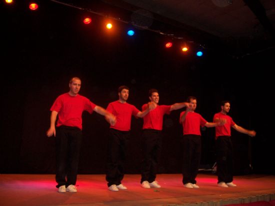 LA COMPAÑÍA “SPASMO TEATRO” PRESENTÓ SU NUEVA OBRA “EXTRACELESTES” EN LA SALA DE ARTES ESCÉNICAS DE LA LOCALIDAD, Foto 1