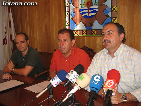 EL AYUNTAMIENTO DE TOTANA SUSCRIBE UN CONVENIO DE COLABORACIÓN CON EL CLUB DE TENIS DE TOTANA PARA ORGANIZAR LA COPA DEL SOL, Foto 1