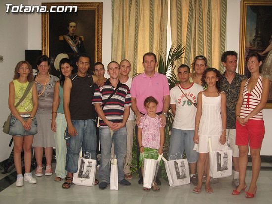 UNA DELEGACIÓN FRANCESA REALIZA UN INTERCAMBIO BILATERAL JUVENIL CON TRES ASOCIACIONES DEL MUNICIPIO DE TOTANA, Foto 1