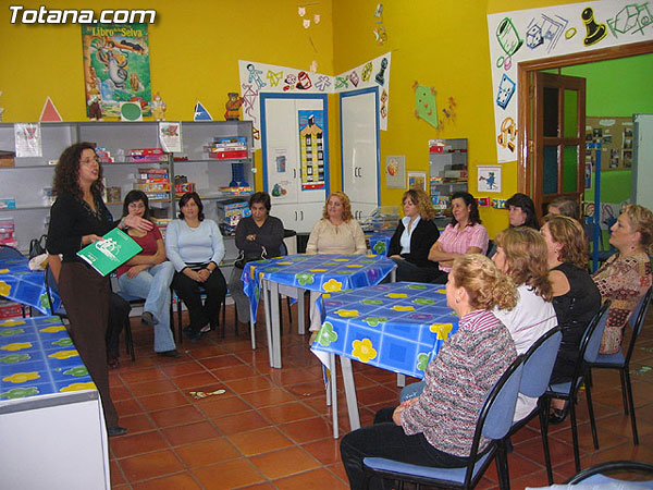 LOS CONCEJALES DE MUJER Y FOMENTO INAUGURAN EL CURSO ENMARCADO DENTRO DEL PROGRAMA CLARA PARA LA INTEGRACIÓN SOCIAL Y LABORAL DE LAS MUJERES, Foto 1