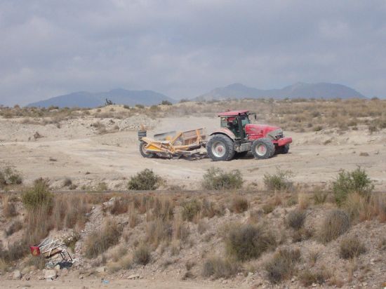 EL CONCEJAL DE DEPORTES VISITA LOS TERRENOS DONDE SE CONSTRUIRÁ LA FUTURA CIUDAD DEPORTIVA “SIERRA ESPUÑA” PARA COMPROBAR EL ESTADO DE EJECUCIÓN DE LOS PRIMEROS TRABAJOS, Foto 2