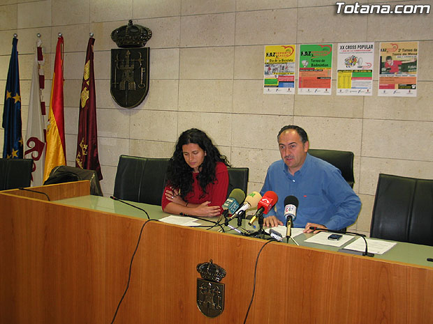 LAS ACTIVIDADES DEPORTIVAS PRESENTADAS BAJO EL TÍTULO “HAZ DEPORTE HAZ SALUD” ORGANIZADAS CON MOTIVO DE LAS FIESTAS DE SANTA EULALIA ARRANCAN EL DOMINGO CON EL “DÍA DE LA BICILETA” (2007), Foto 2