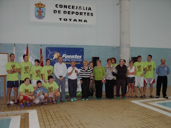 LA CONCEJALÍA DE DEPORTES RECAUDA 2.266,10 EUROS EN EL II MARATÓN ACUÁTICO A BENEFICIO DE LA AECC  , Foto 2