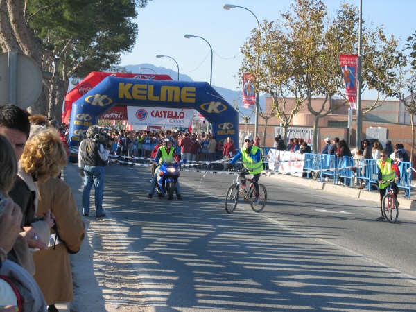 EL CLUB DE ATLETISMO TOTANA-ÓPTICA SANTA EULALIA PARTICIPÓ EN LA XXII MEDIA MARATÓN “UVA DEL VINALOPÓ”, EN LA VILLA ALICANTINA DE ASPE, Foto 2