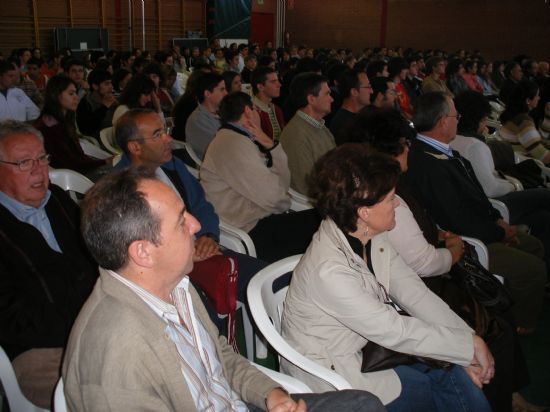 EL FILÓSOFO FERNANDO SAVATER IMPARTIÓ UNA CONFERENCIA EN EL IES JUAN DE LA CIERVA, Foto 3