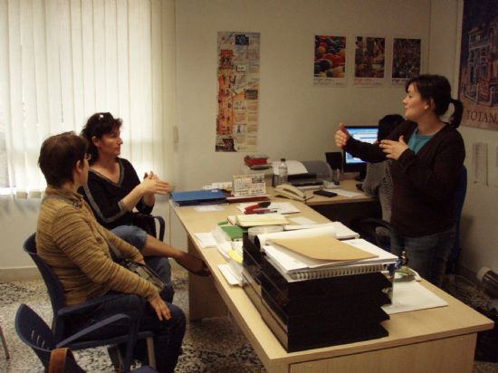 SE PONE EN MARCHA EL SERVICIO MUNICIPAL DE INTÉRPRETE DE LENGUA DE SIGNOS POR CUARTO AÑO CONSECUTIVO, Foto 2