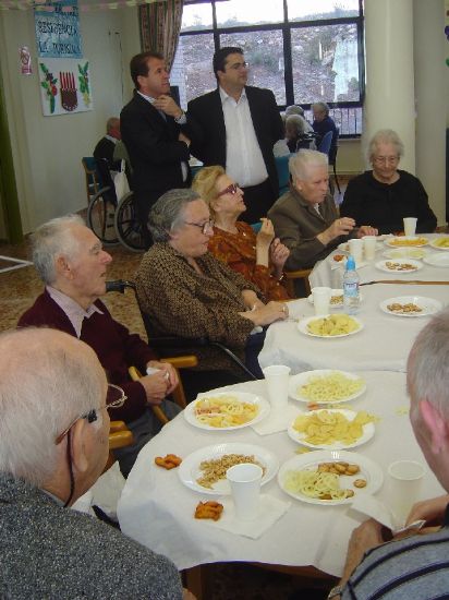 RESIDENTES Y VOLUNTARIOS CELEBRAN EL QUINTO ANIVERSARIO DE LA RESIDENCIA “LA PURÍSIMA” , Foto 1