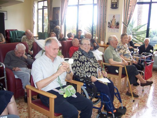 AUTORIDADES MUNICIPALES ACOMPAÑAN A LOS USUARIOS DEL GERIÁTRICO “LA PURÍSIMA” EN LOS ACTOS ORGANZIADOS CON MOTIVO DE SU NOVENO ANIVERSARIO, Foto 4