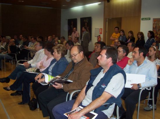 EL AYUNTAMIENTO Y LA ASOCIACIÓN DE JÓVENES EMPRESARIOS SUSCRIBEN EL SEGUNDO CONVENIO PARA FOMENTAR LA CREACIÓN DE EMPRESAS A NIVEL LOCAL (2008), Foto 4