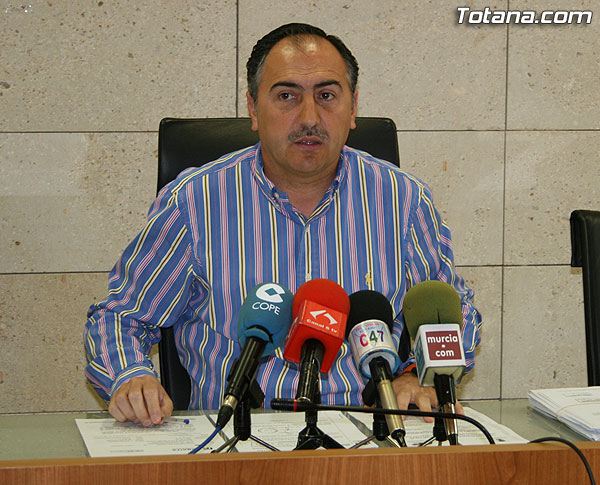 EL GRUPO MUNICIPAL POPULAR PRESENTA UNA MOCIÓN AL PLENO PARA CUBRIR LAS PISTAS POLIDEPORTIVAS DE LOS CENTROS EDUCATIVOS DEL MUNICIPIO DE TOTANA, Foto 1