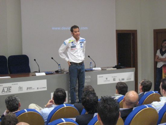 LA CONCEJALIA DE INDUSTRIA PARTICIPA EN LA JORNADA SOBRE “EMPRESA Y DESARROLLO”, ORGANIZADA POR LA ASOCIACIÓN DE JÓVENES EMPRESARIOS DEL GUADALENTÍN, CUYO PONENTE FUE DAVID MECA, Foto 3