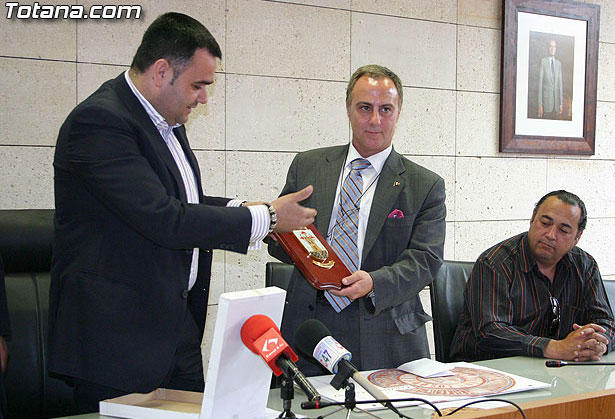 REALIZAN UNA RECEPCIÓN INSTITUCIONAL A UNA DELEGACIÓN DE MEXICANOS, ENCABEZADA POR EL CÓNSUL HONORARIO DE MÉXICO EN MURCIA, Foto 1