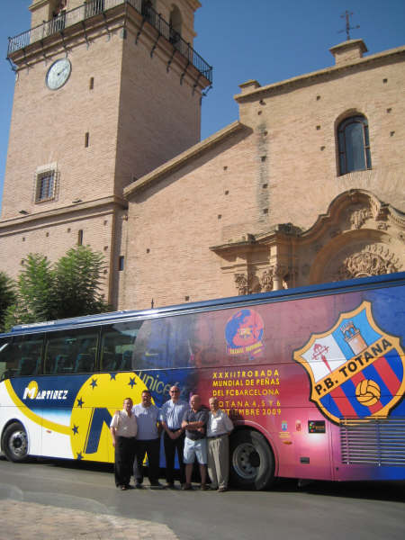 AUTOBUS SOLIDARIO DE LA XXXII TROBADA MUNDIAL DE PEÑAS DEL FC BARCELONA, Foto 2