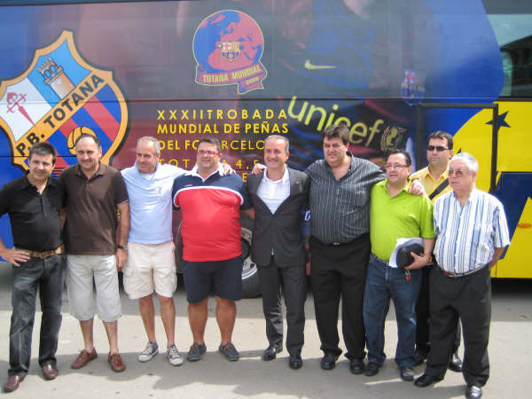 AUTOBUS SOLIDARIO DE LA XXXII TROBADA MUNDIAL DE PEÑAS DEL FC BARCELONA, Foto 3