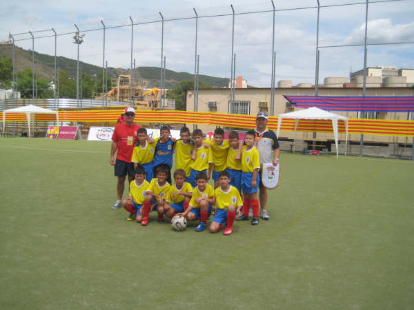 AUTOBUS SOLIDARIO DE LA XXXII TROBADA MUNDIAL DE PEÑAS DEL FC BARCELONA, Foto 7