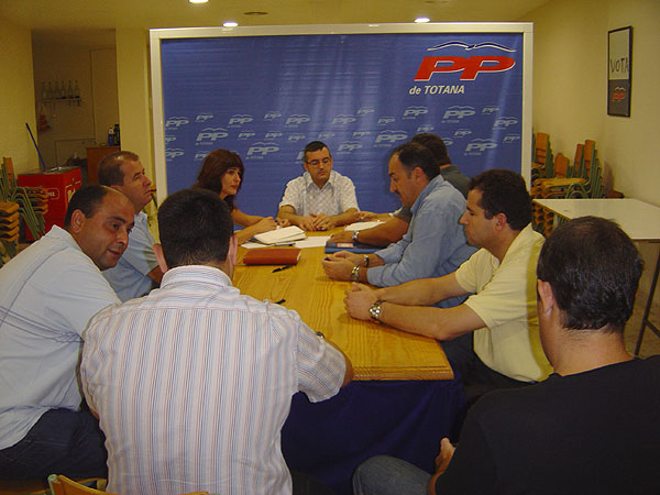 EL PP AFIRMA QUE MARTÍNEZ BAÑOS HA PROMOVIDO UNA “ESPIRAL DE ATAQUES PERSONALES” CONTRA EL GOBIERNO MUNICIPAL AMPARADOS EN EL PGOUM QUE SÓLO PRETENDE DESPRESTIGIAR A LA INSTITUCIÓN MUNICIPAL DE TOTANA , Foto 1