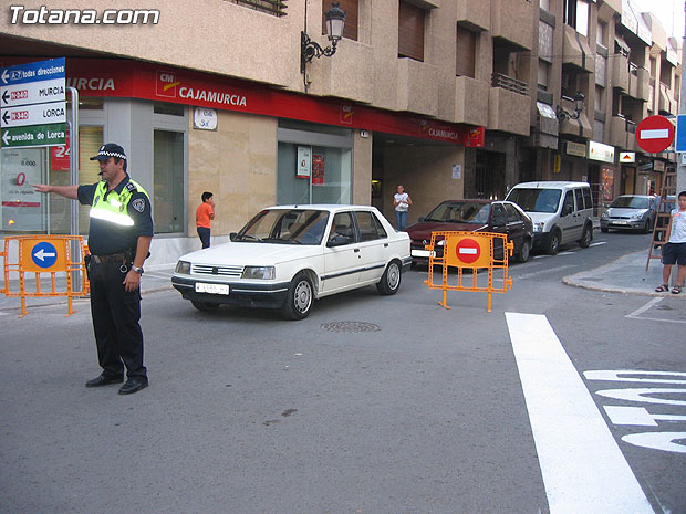 SE CAMBIA YA EL SENTIDO DE CIRCULACIÓN EN LA AVENIDA DE LORCA, ENTRE LA CAÑADA ZAMORA Y LA CALLE ÁLAMO, Y EN LA CALLE CÁNOVAS DEL CASTILLO PARA DISMINUIR LA INTENSIDAD DEL TRÁFICO, Foto 2