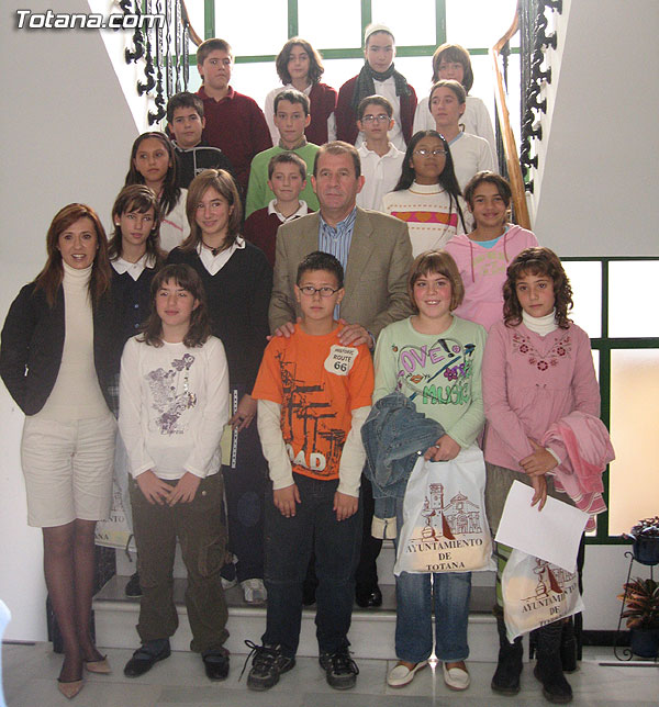 EL ALCALDE Y LA CONCEJAL DE INFANCIA PRESIDEN EN EL SALÓN DE PLENOS EL ACTO CONMEMORATIVO DEL DÍA INTERNACIONAL DE LOS DERECHOS DEL NIÑO, Foto 1