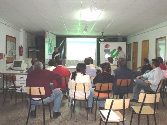 RESPONSABLES DE COMUNICACIÓN DE IU SE HAN REUNIDO EL FIN DE SEMANA EN TOTANA PARA COORDINAR RECURSOS Y ESTRATEGIAS DE COMUNICACIÓN, Foto 1