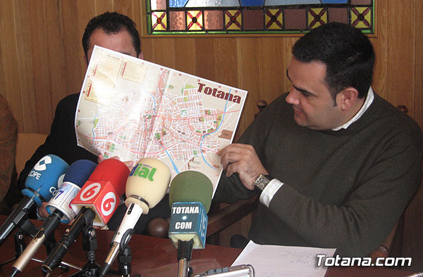 SE PONE EN MARCHA POR TERCER AÑO LA CAMPAÑA “COMPRAS SEGURAS” INCREMENTANDO LA VIGILANCIA POLICIAL EN LAS ZONAS COMERCIALES DEL CASCO URBANO Y PEDANÍAS, Foto 2