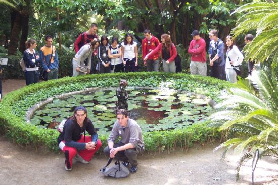 JÓVENES ESTUDIANTES DE TOTANA HAN PARTICIPADO EN EL XII “ENCUENTRO INTERCULTURAL 2004” EN MÁLAGA , Foto 1