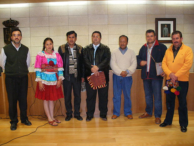 AUTORIDADES LOCALES OFRECEN UNA RECEPCIÓN INSTITUCIONAL PARA PROMOVER UN HERMANAMIENTO CON LA CIUDAD BOLIVIANA DE UNCÍA, Foto 1