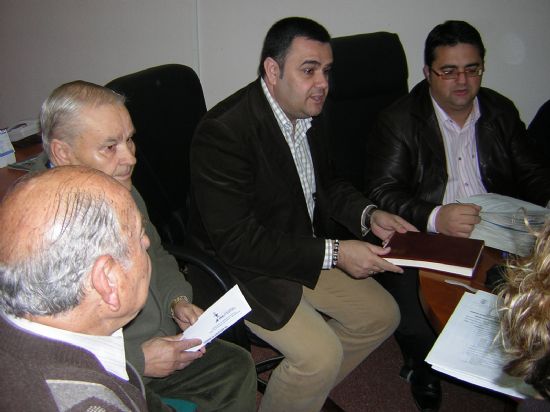 EL CONSEJO DE DIRECCIÓN DEL CENTRO MUNICIPAL DE PERSONAS MAYORES DE TOTANA SE REÚNE EN SESIÓN ORDINARIA PARA ESTABLECER EL CALENDARIO DE ACTIVIDADES PARA ESTE AÑO, Foto 2