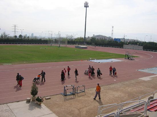 MARI CARMEN ROBLES Y PEDRO CÁNOVAS CONSIGUEN SUBIR AL PODIUM EN EL CAMPEONATO REGIONAL DE ATLETISMO, Foto 1