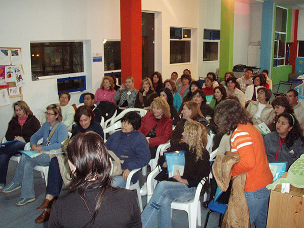 EL CANDIL PONE EN MARCHA UN TALLER DE PADRES Y MADRES A TRAVÉS DEL PROYECTO NEXO: “UNA NUEVA EXPERIENCIA DE APRENDIZAJE” CON LA PARTICIPACIÓN DE MÁS DE MEDIO CENTENAR DE FAMILIAS, Foto 5