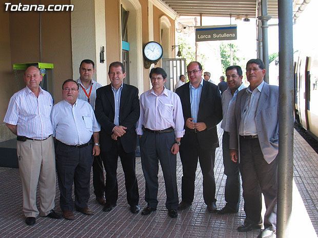 LOS ALCALDES Y CANDIDATOS DEL PP DEFIENDEN LA ESTACIÓN INTERMODAL DEL AVE EN LA COMARCA, Foto 1