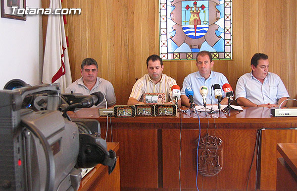 EL AYUNTAMIENTO SUSCRIBE UN CONVENIO CON LA ASOCIACIÓN DE PASTELEROS ARTESANOS DE TOTANA PARA PROMOVER DULCES TÍPICOS , Foto 1
